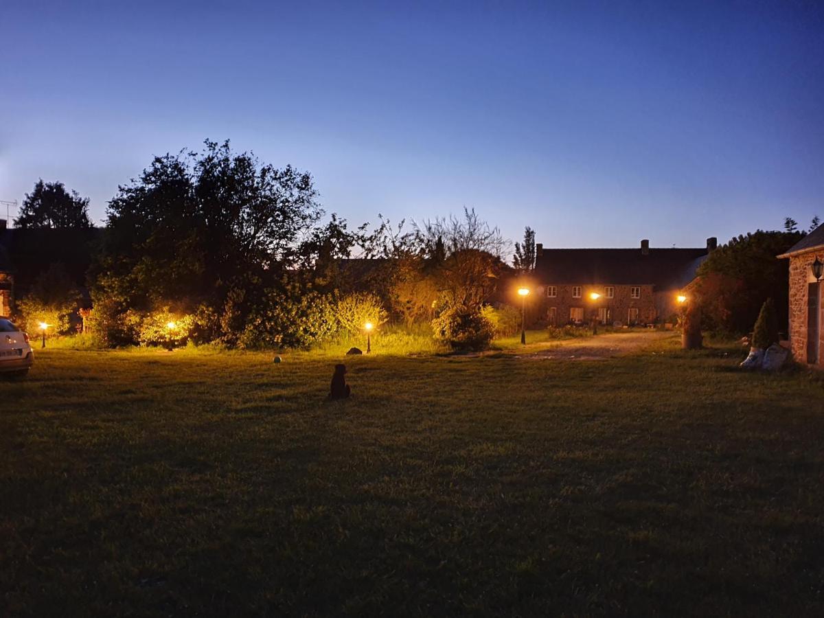 Bed and Breakfast Lesroses1680 Blainville-sur-Mer Exterior foto